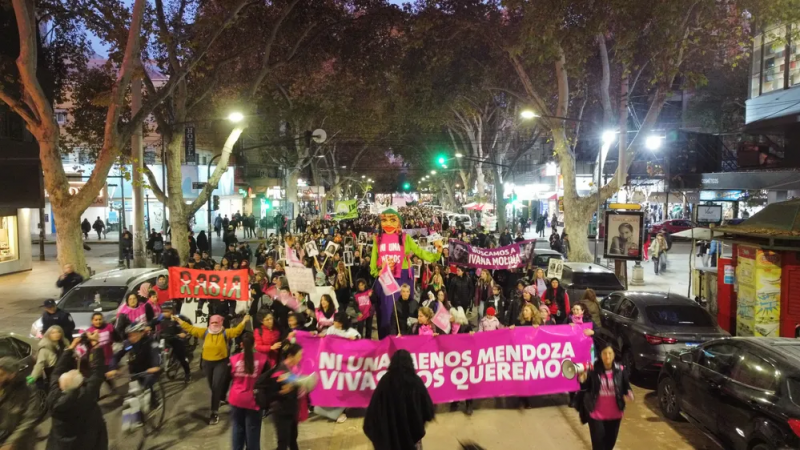 A una década de Ni Una Menos, miles de mujeres marcharon en Mendoza
